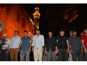 Kadir Gecesi idrak ediliyor