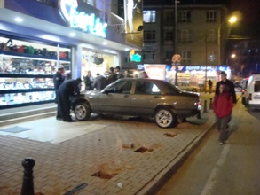 Kazayı basit sıyrıklarla atlattılar