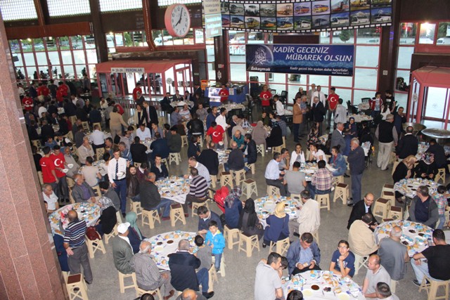 Özkaymak’tan yolculara iftar ikramı