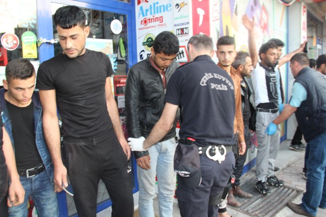 Suriyelilere şafak operasyonu: 80 gözaltı