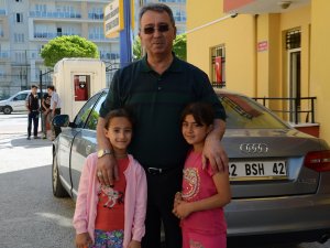 Başkan Hançerli Türkmen ailesini yeni yuvasında ziyaret etti