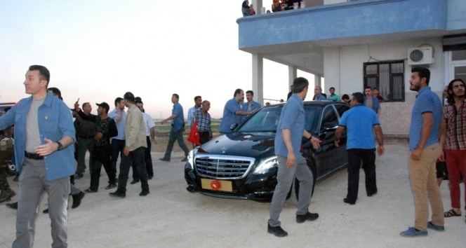 Erdoğan, Akçakaleli ailenin evine misafir oldu