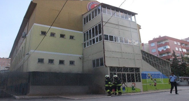 Konya'da çocukların attığı torpil okulu yakıyordu