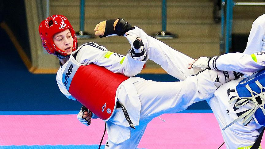 Konyalı Milli  Tekvandocu Zeliha Ağrıs madalyayı garantiledi