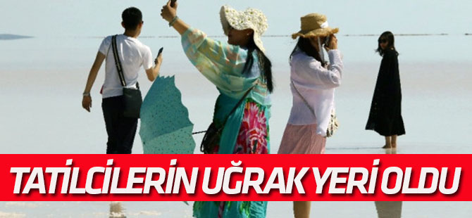 Tuz Gölü Tatilciler ve Turistlerin Uğrak Yeri Haline Geldi