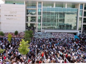 KTO Karatay Üniversitesi 2016-2017 akademik yılı mezunlarını verdi
