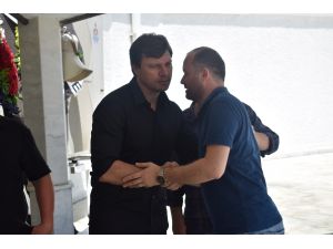 Ertuğrul Sağlam'ın annesi toprağa verildi