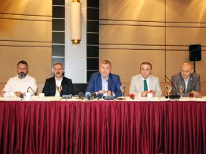 Konyaspor'da görüşme var  imza yok