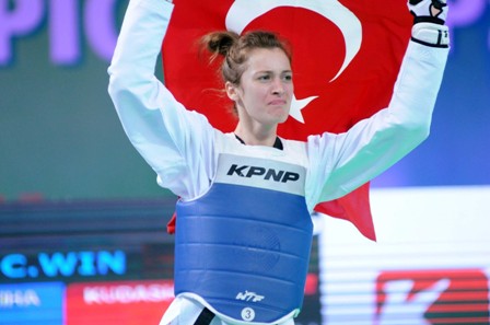 Mustafa Kalaycı’dan Dünya Şampiyonuna tebrik