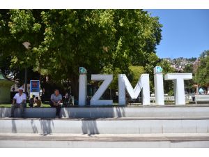 Kocaeli'de anne ve bebeğinin öldüğü trafik kazası