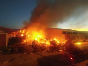 Ereğli'de kereste deposunda yangın