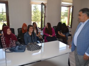 Özgüven: 15 Temmuz’u anlamak, doğru tasvir etmek gerekir