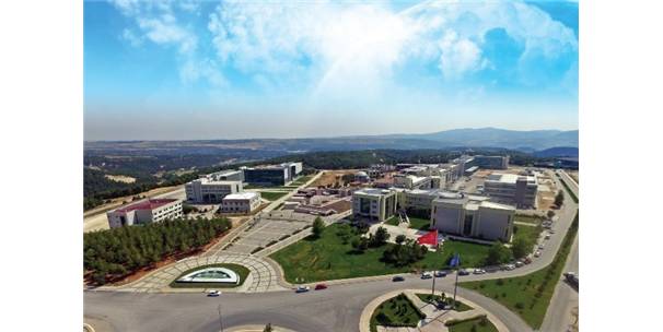 Uşak Üniversitesinde 9 akademisyen açığa alındı