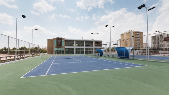 Tenis halkın sporu oldu