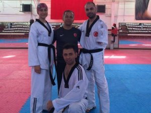 Aybüke Betül Aras Kick Boks'ta Türkiye Şampiyonu