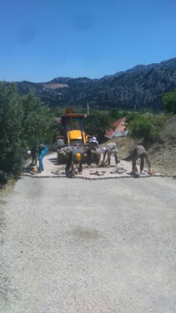 Madenli Mahallesine parke taş