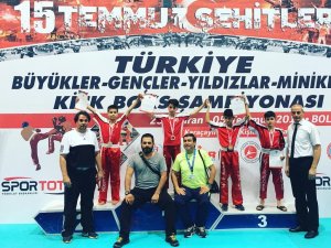 Selçuklu Belediyesporlu kickbocksçulardan 5 madalya
