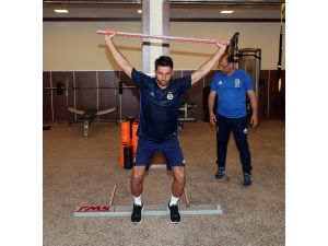 Fenerbahçe'de Kameni ilk antrenmanına çıktı