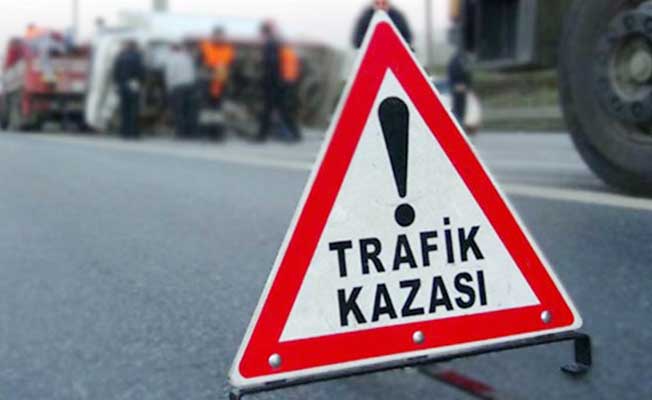 Konya'da kamyonet şarampole devrildi