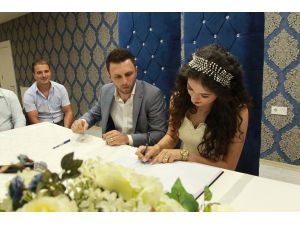 Evlenmek için "07.07.2017"yi seçtiler
