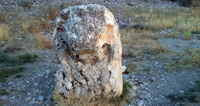 2 bin yıllık arslan heykeli tahrip edildi