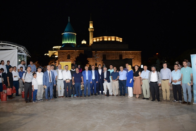 Şiir severler ‘şiir şöleni’nde buluştu