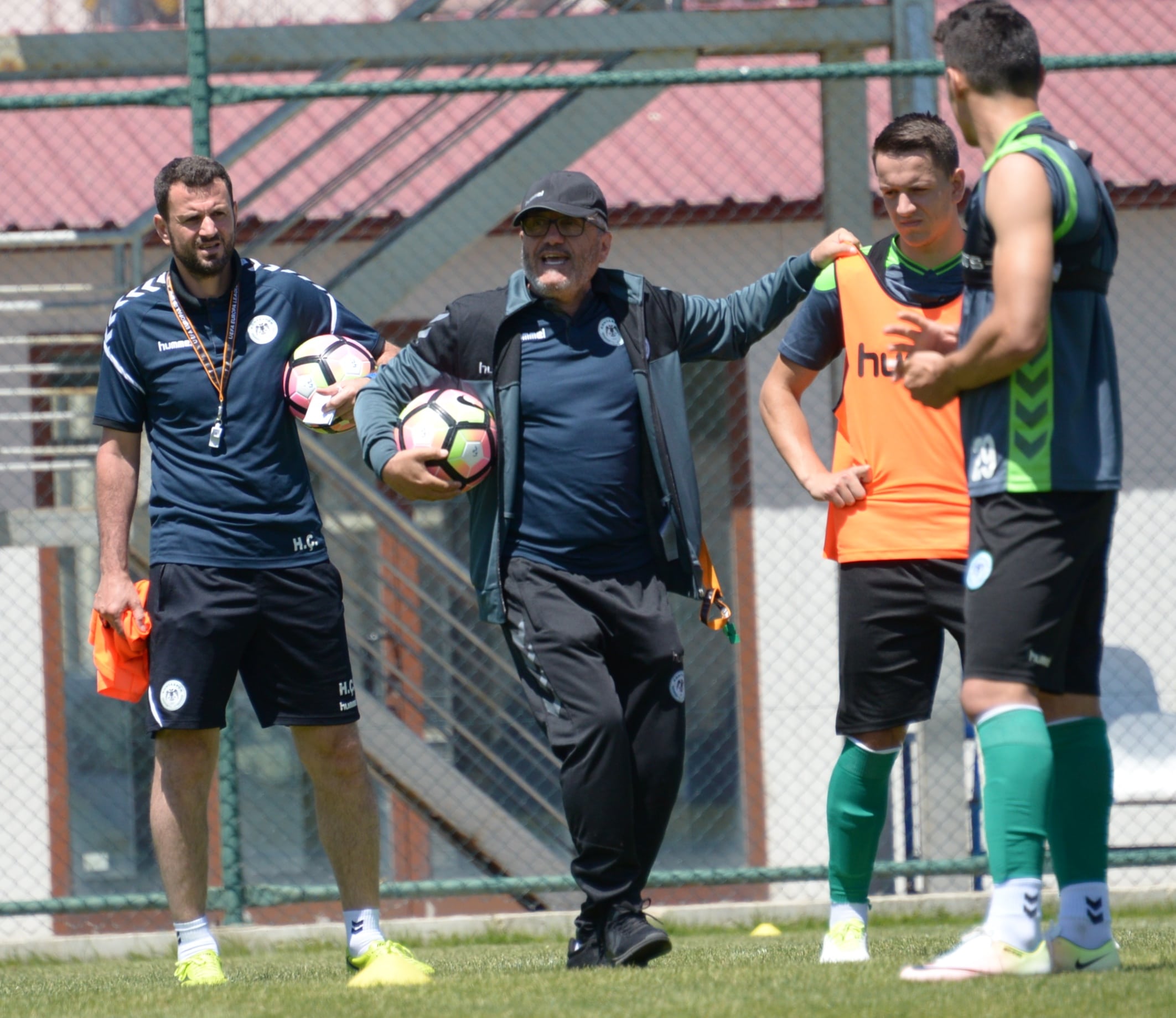 Atiker Konyaspor'da yeni sezon hazırlıkları span style="color: blue;">TIKLA &İZLE
