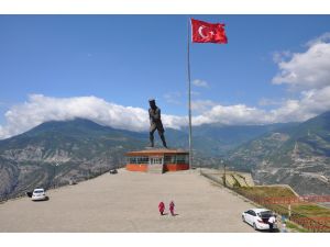 "En büyük Atatürk heykelinin bulunduğu alan turizme kazandırılacak"