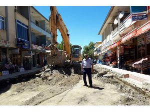 Gölova merkezinin yolu asfaltlandı