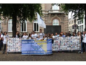 Hollanda'da Srebrenitsa kurbanları anıldı