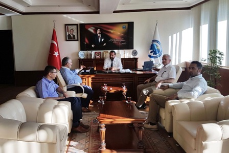 Halil Etyemez'den rektöre ziyaret