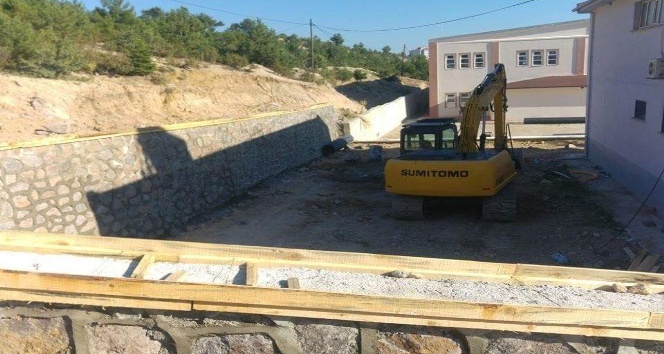 Şaphane’de okullar yeni eğitim-öğretim dönemine hazırlanıyor