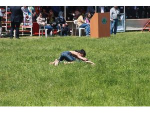 Kot pantolonlu minik pehlivanın hayali yarım kaldı