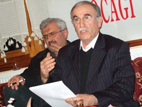 Çalışkan, Vahapzade'yi anlattı
