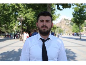 "FETÖ elebaşı Gülen birilerinin maşası, kalitesiz insan"