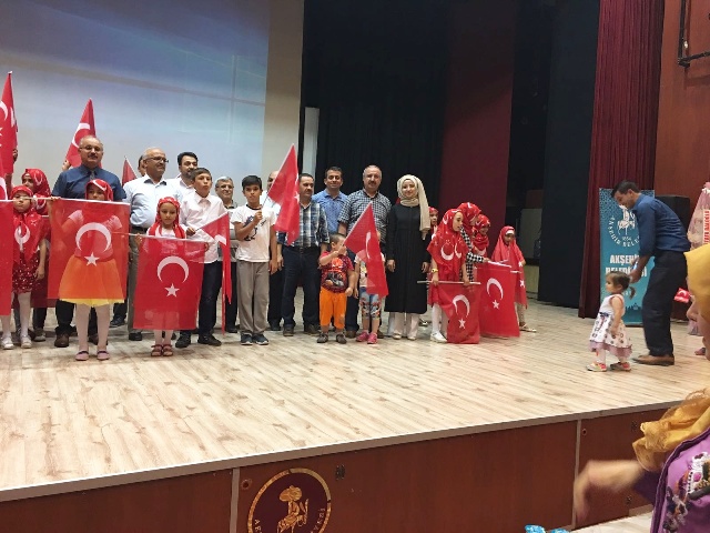 Öğrencilerden 15 Temmuz Programı