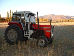 Çiftçinin evini önünden traktörü çalındı