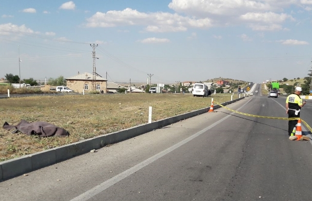 Konya'da sürücüsü uyuyan minibüsün çarptığı trafik polisi şehit oldu