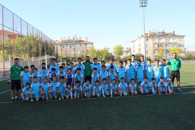 Futbolun merkezi Şehit Muharrem Samur Suni Çim Sahası