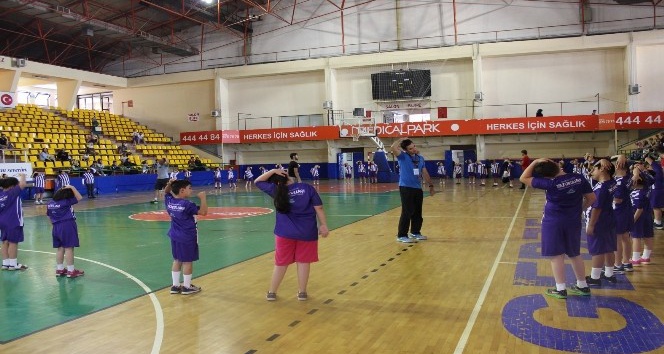 7 bin Gebzeli çocuk yaz okullarında spor yapıyor