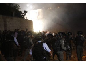 İsrail askerleri 17 Filistinliyi gözaltına aldı