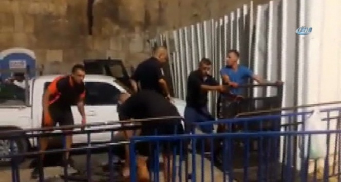 Mescid-i Aksa’daki çatışmada bir Türk yaralandı