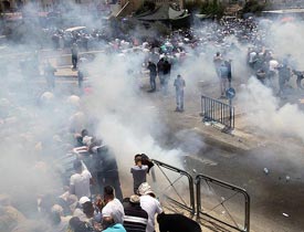 İsrail askerleri 21 Filistinliyi gözaltına aldı