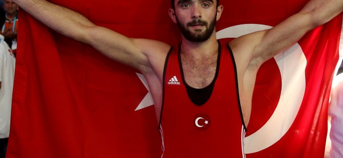 Konyalı güreşçiden altın madalya