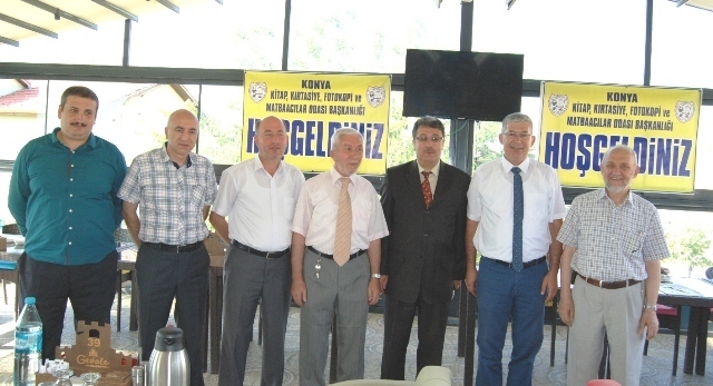 Konyalı Kitap, Kırtasiyeci ve Fotokopici Esnafı  Sorunlarını çözmek için istişare toplantısı yaptı