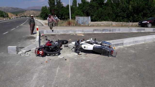 Konya'da Motosikletler Çarpıştı: 1 Ölü