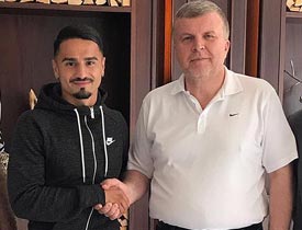 Atiker Konyaspor'un yeni transferi Musa Araz