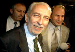 Emin Çölaşan Yine Satışa Geldi