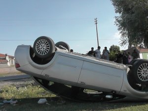 Kulu’da otomobil takla attı