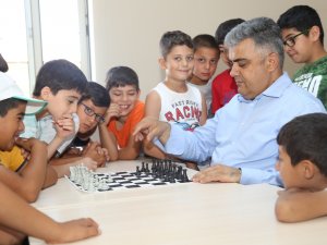 Başkan Özgüven miniklerle birlikte